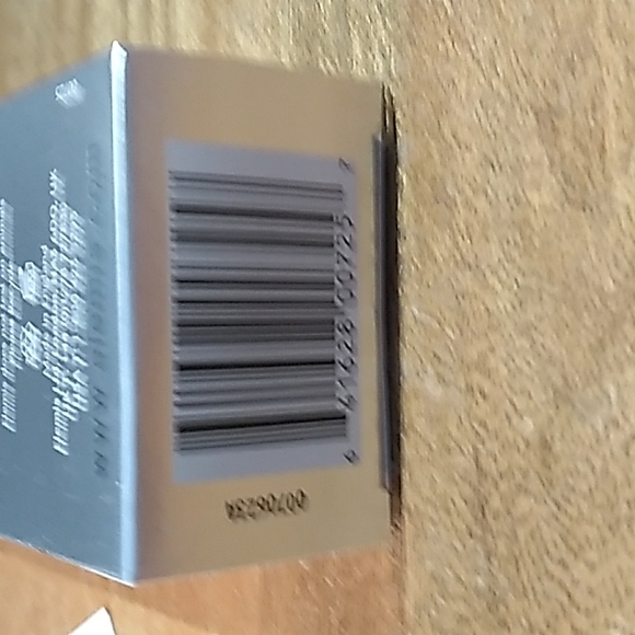 Elemis Tri - ENZYME RESURFACING GEL MASK - Picture 3 of 5